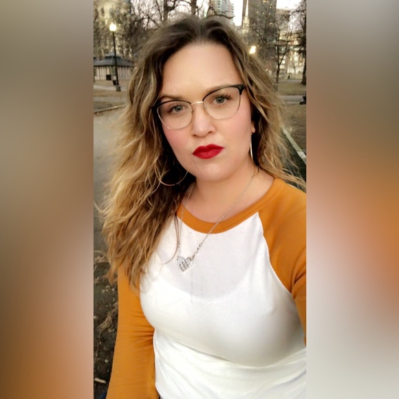 Meet your Posher, Kaylah - Picture 3 of 7